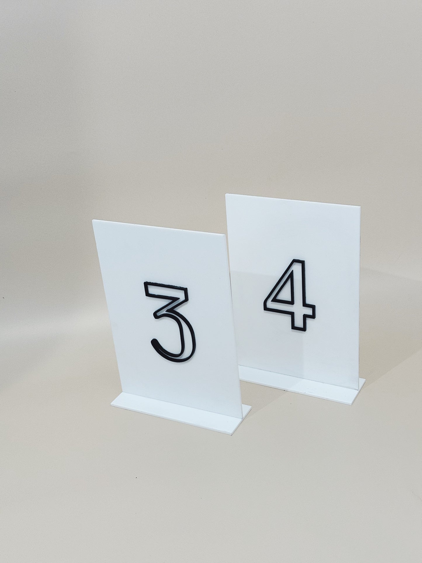 White & black table numbers